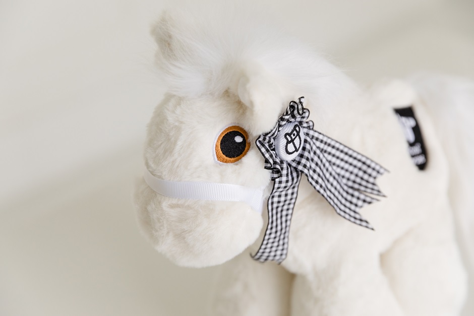 Piccoli English Pony Popcorn White