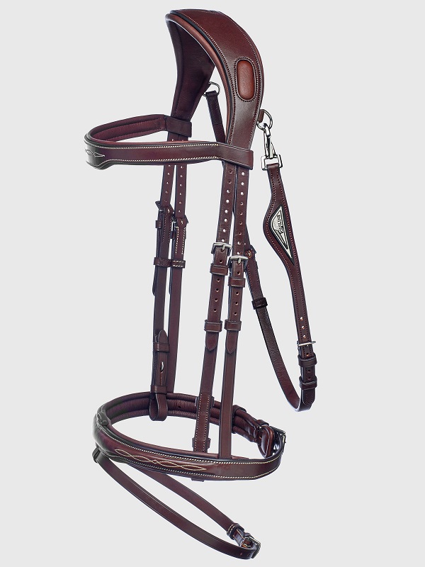 jumping-bridle-brown-lifestyle.jpg